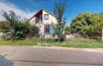 Eladó Gesztelyi családi ház hirdetés (74432399)