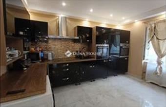 Eladó Tápiószentmártoni családi ház hirdetés (37333733)