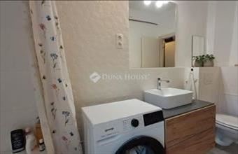 Eladó Pécsi tégla lakás hirdetés (94333227)