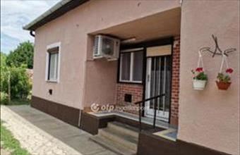 Eladó Tószegi családi ház hirdetés (97326394)