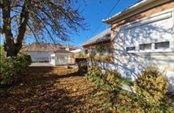 Eladó Balatoni családi ház hirdetés (42571256)