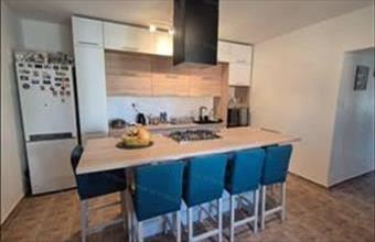 Eladó Oroszlányi családi ház hirdetés (77177994)