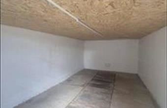 Eladó Oroszlányi egyedi garázs hirdetés (28548549)