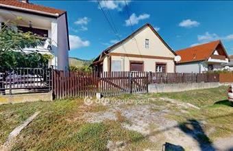 Eladó Tokaji családi ház hirdetés (26922633)
