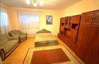 Eladó Balatonfenyvesi családi ház hirdetés (55495478)