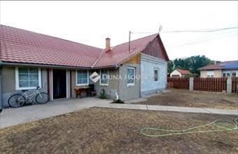 Eladó Helvéciai családi ház hirdetés (23343779)