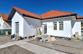 Eladó Budakalászi családi ház hirdetés (36353784)