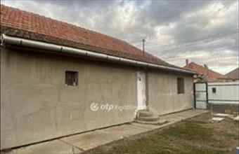 Eladó Szentesi családi ház hirdetés (73144354)