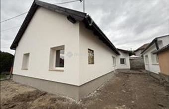 Eladó Nyergesújfalui családi ház hirdetés (24476171)