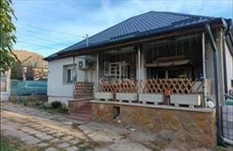 Eladó Kerepesi családi ház hirdetés (33637345)