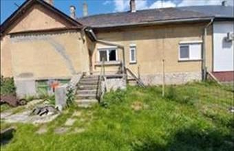 Eladó Tatabányai családi ház hirdetés (57434474)