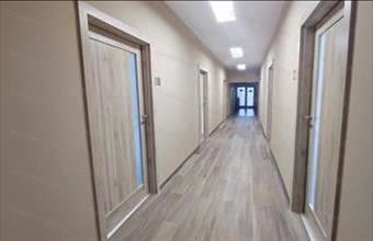 Kiadó Szolnoki egyéb iroda hirdetés (28936439)