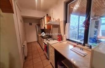 Eladó Kőröshegyi családi ház hirdetés (33454232)