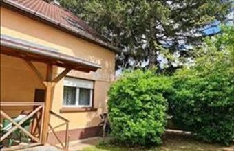 Eladó Váci családi ház hirdetés (83599675)