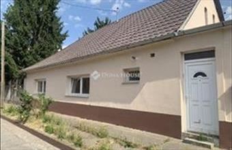 Eladó Tolnai családi ház hirdetés (63739375)