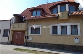 Eladó Kecskeméti családi ház hirdetés (94397584)