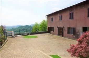 Eladó Olaszországi családi ház hirdetés (77845338)