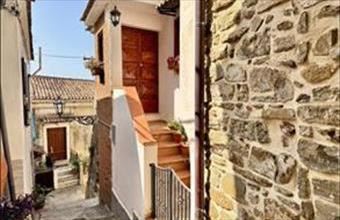 Eladó Olaszországi tégla lakás hirdetés (18889439)