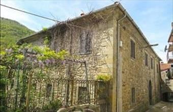 Eladó Olaszországi családi ház hirdetés (23984649)