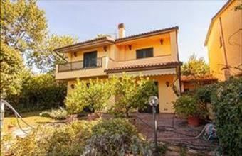 Eladó Olaszországi családi ház hirdetés (97884377)