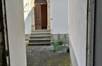 Eladó Olaszországi családi ház hirdetés (95359848)