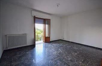 Eladó Olaszországi családi ház hirdetés (43156332)