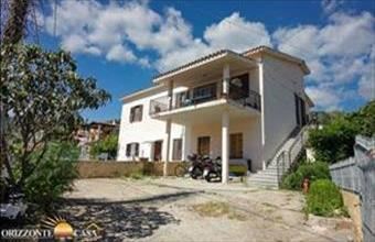 Eladó Olaszországi tégla lakás hirdetés (45748972)