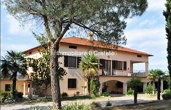 Eladó Olaszországi családi ház hirdetés (73735498)