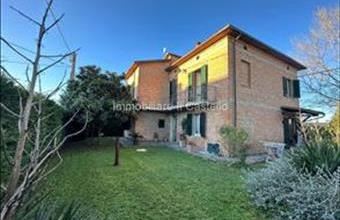 Eladó Olaszországi családi ház hirdetés (94799893)