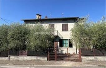 Eladó Olaszországi családi ház hirdetés (12757939)