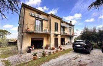 Eladó Olaszországi családi ház hirdetés (11537413)
