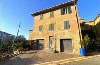 Eladó Olaszországi családi ház hirdetés (16957935)