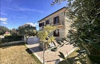 Eladó Olaszországi családi ház hirdetés (43595465)