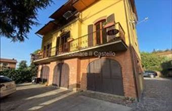 Eladó Olaszországi tégla lakás hirdetés (94321733)