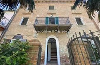 Eladó Olaszországi családi ház hirdetés (36947734)