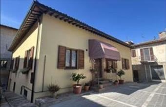 Eladó Olaszországi családi ház hirdetés (39221293)