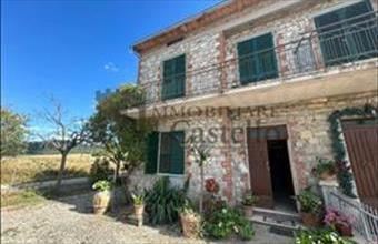 Eladó Olaszországi családi ház hirdetés (59779994)