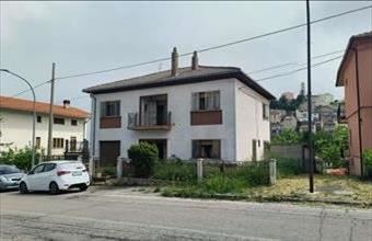 Eladó Olaszországi családi ház hirdetés (42744855)