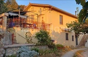 Eladó Olaszországi családi ház hirdetés (97377393)