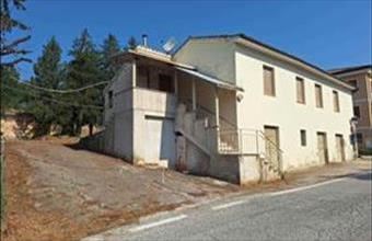 Eladó Olaszországi családi ház hirdetés (87929945)