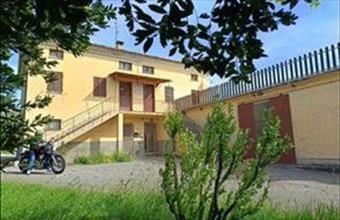 Eladó Olaszországi családi ház hirdetés (97682944)