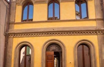 Eladó Olaszországi tégla lakás hirdetés (53235253)