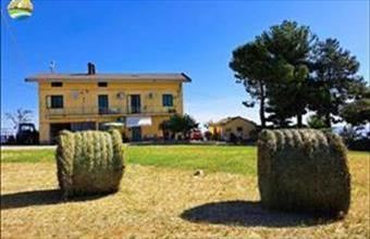 Eladó Olaszországi családi ház hirdetés (34892939)