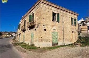 Eladó Olaszországi családi ház hirdetés (77437747)