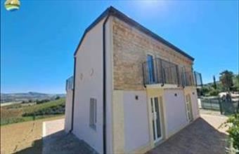 Eladó Olaszországi családi ház hirdetés (64744983)