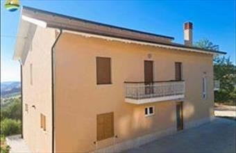 Eladó Olaszországi családi ház hirdetés (77472733)