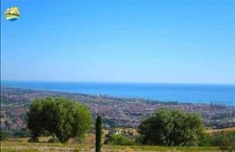 Eladó Olaszországi lakóövezeti telek hirdetés (95451745)