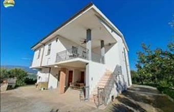 Eladó Olaszországi családi ház hirdetés (84732139)