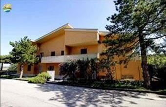 Eladó Olaszországi tégla lakás hirdetés (56192432)