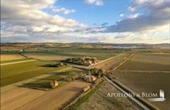 Eladó Olaszországi családi ház hirdetés (93134323)